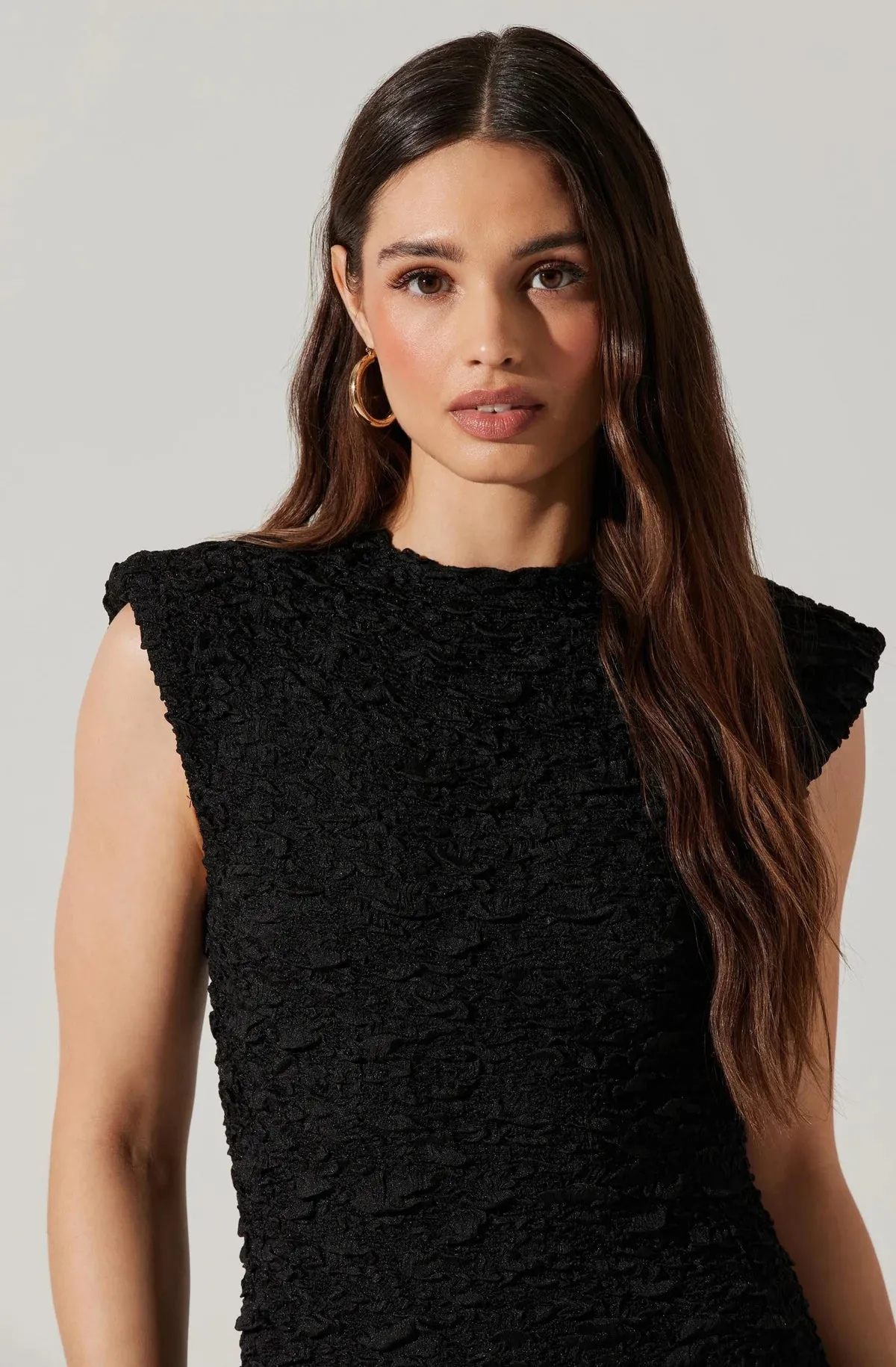Annika Crinkled Popcorn Dress - Black