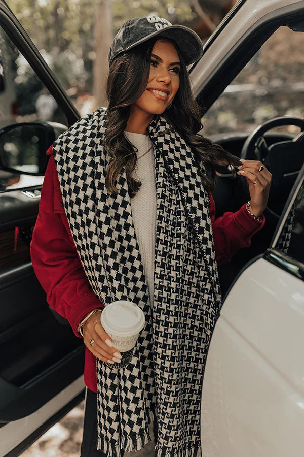 Autumn Sunshine Houndstooth Scarf In Black