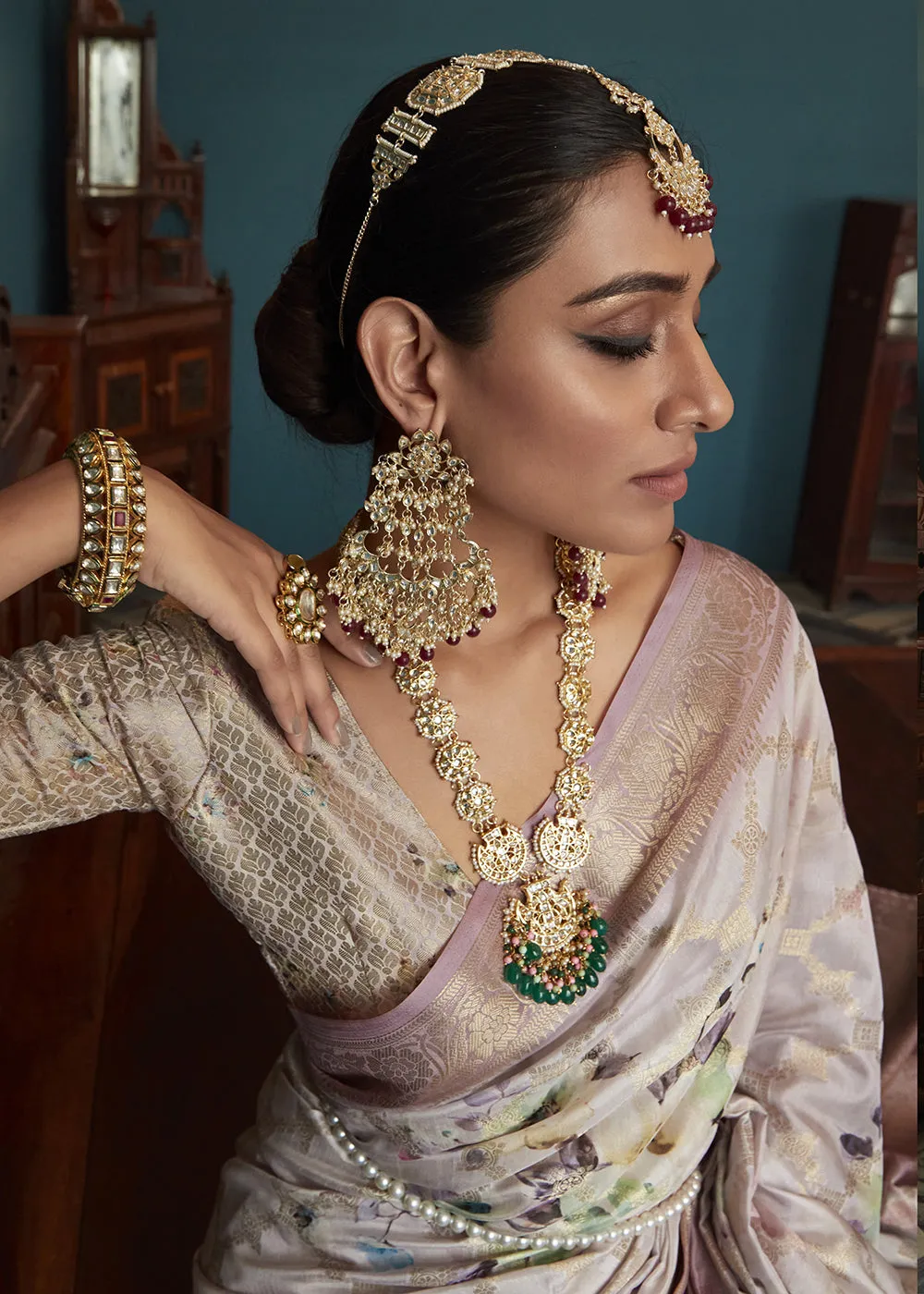 Enchanting Pastel Mauve Floral Printed Soft Silk Designer Saree