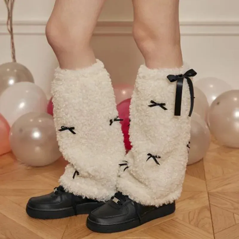 Sohiwoo Y2K Women Bow Spliced Plush Leg Warmers Lambhair Boots Cover Socks Winter Thickened Jk Kawaii Punk Hiphop Cosplay Accessories